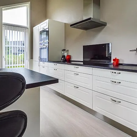 Сasa de vacaciones With Hot Tub Viii *